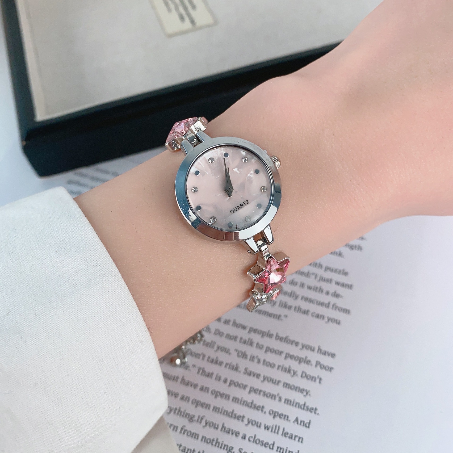 New Fashionable Bracelet Watch Casual And Versatile Pull-Out Quartz ...
