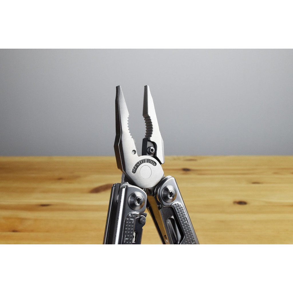 One Piece BIBURY Multitool Pro V2 21-In-1 Multi Tool Pliers For Outdoor ...