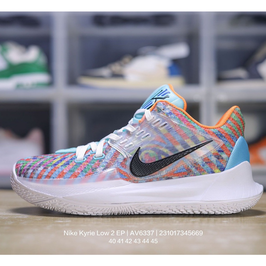 Kyrie low hotsell 2 light aqua