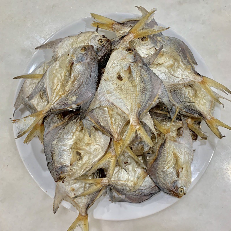 Mini Pomfret 100 Natural Dehydrated Dog Cat Treat Shopee Malaysia