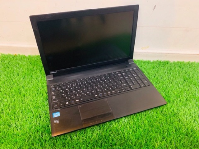 LAPTOP MURAH / USED LAPTOP / ORIGINAL LIKE NEW ] Toshiba satellite