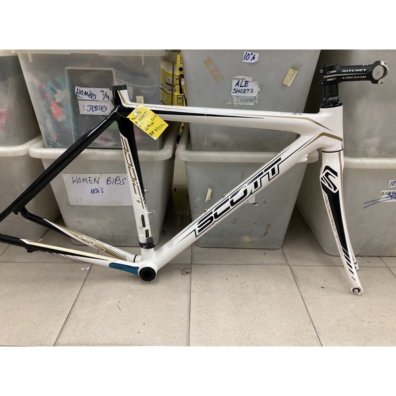 Scott addict r3 discount carbon