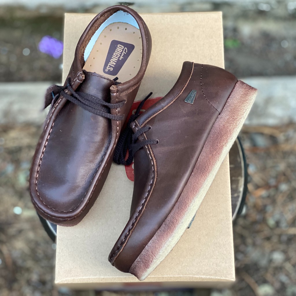 Kasut store clarks wallabees