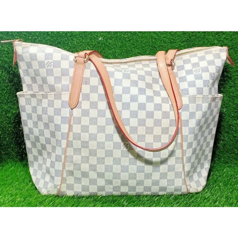 Lv tote bag discount malaysia