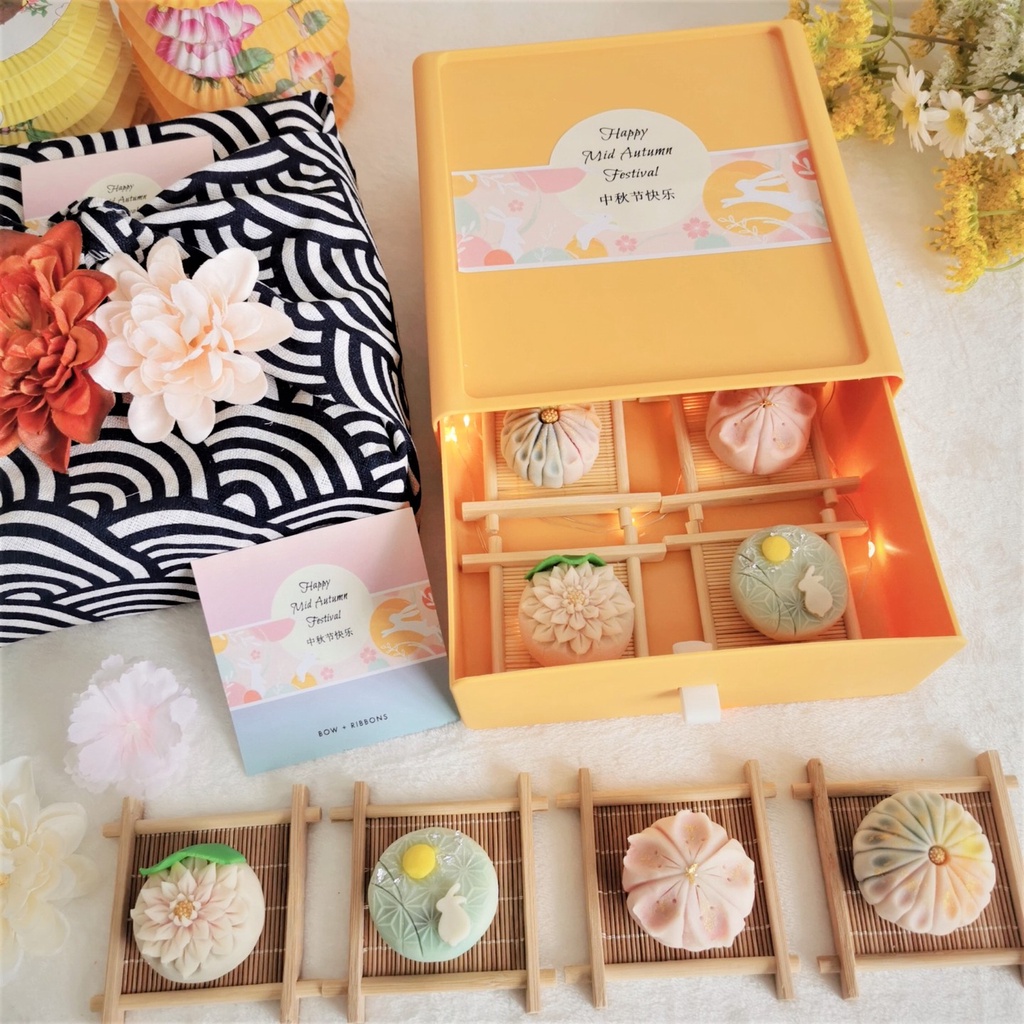 Japanese Wagashi mooncakes set DELIVERY FOR KLANG VALLEY ONLY) Shopee