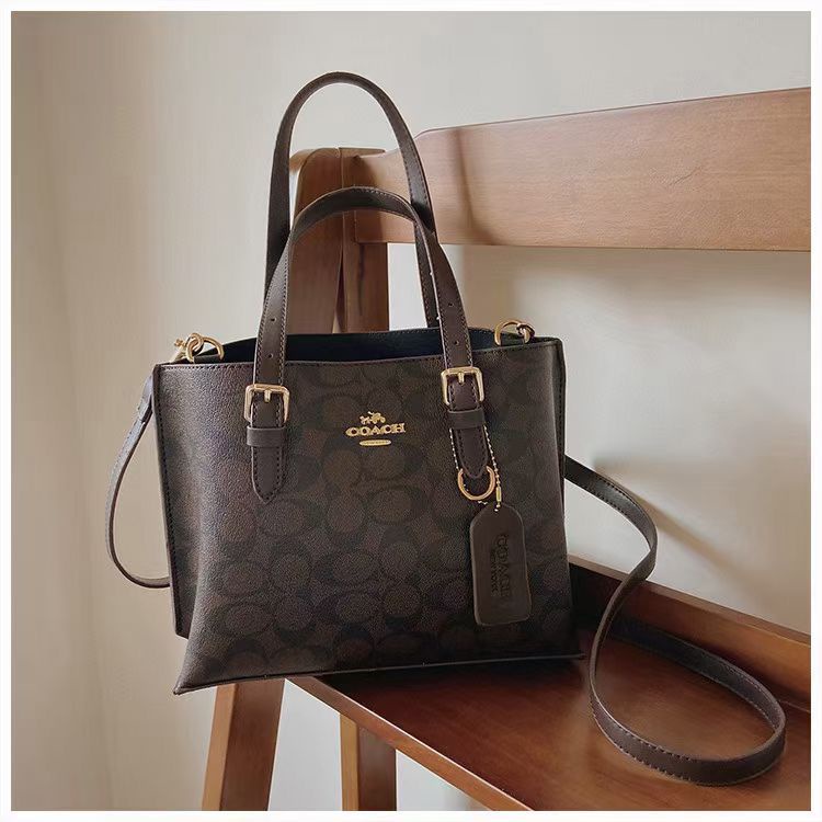 Beg tangan wanita ready stock coach, Women's Fashion, Bags & Wallets, Tote  Bags on Carousell