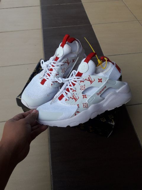 Huarache x supreme seitentaschen