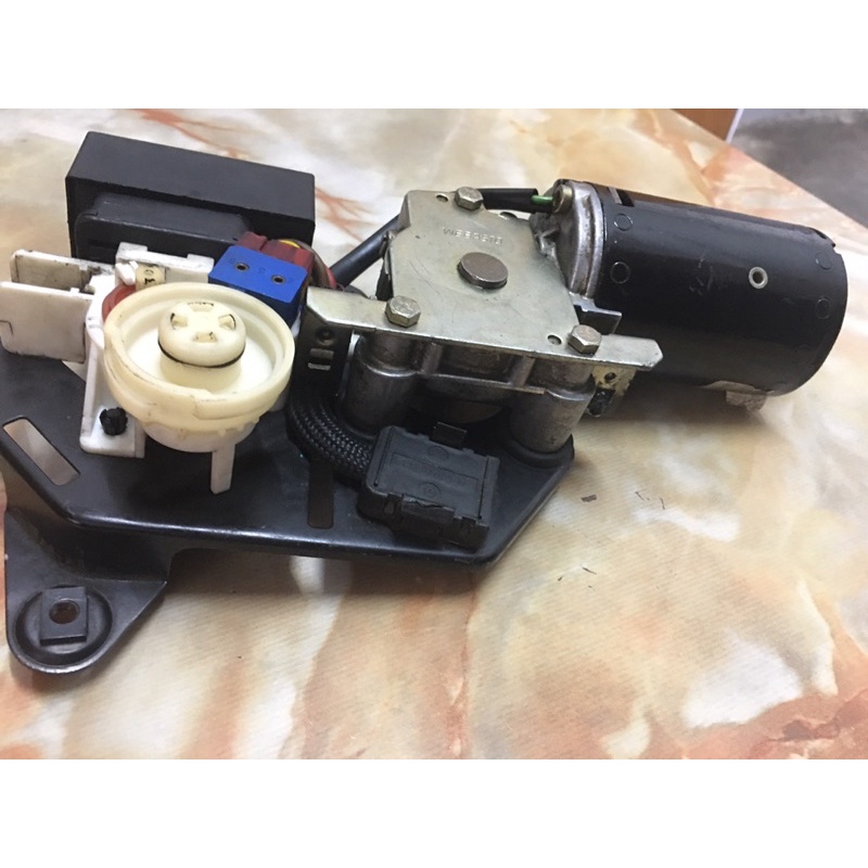 Mercedes W124 Sun Roof Motor used 1247800007 Shopee Malaysia