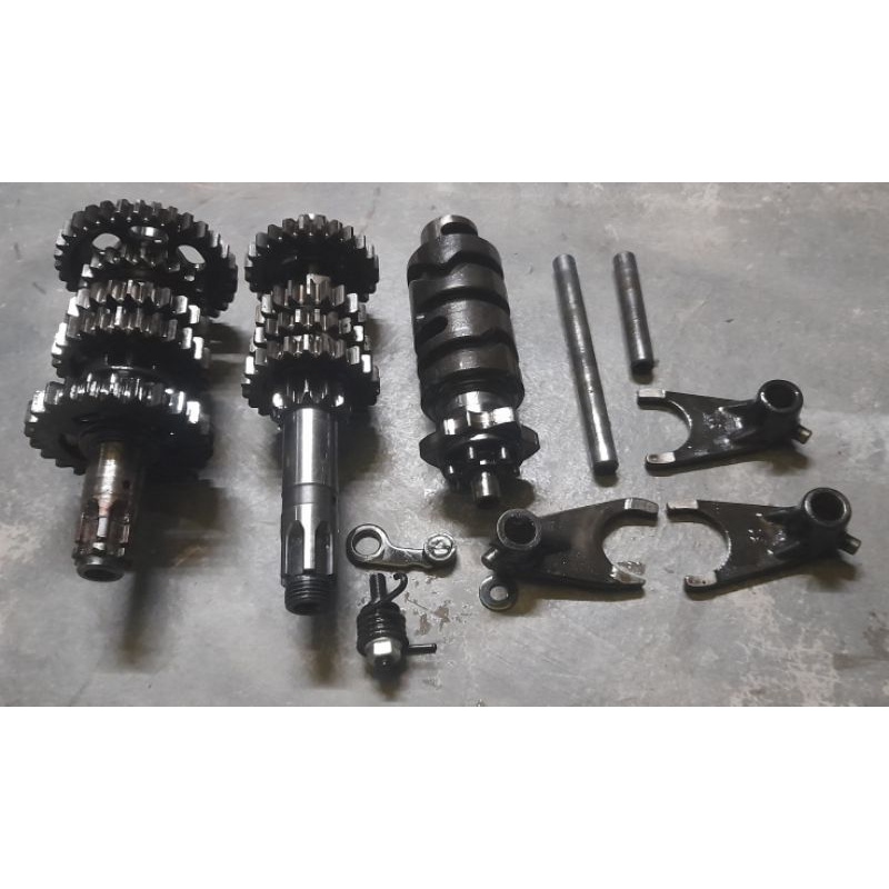 USED SUZUKI BELANG R 150 DOHC 6 SPEED COMPLETE GEAR BOX GEARBOX P.N.P ...