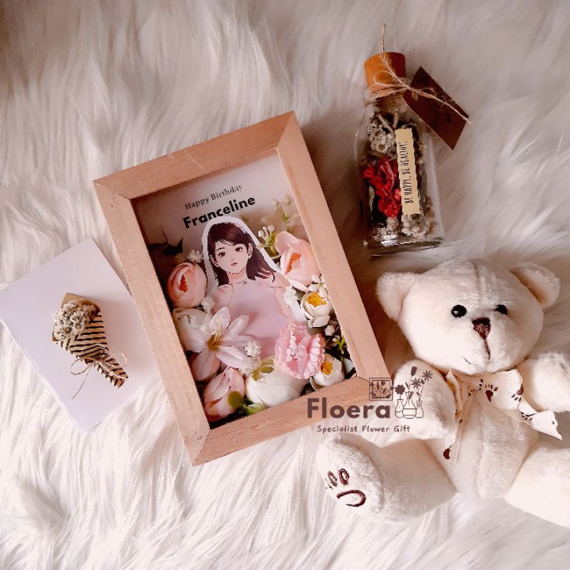 Gift Box Hampers Flower For Girlfriend Birthday Graduation anniversary