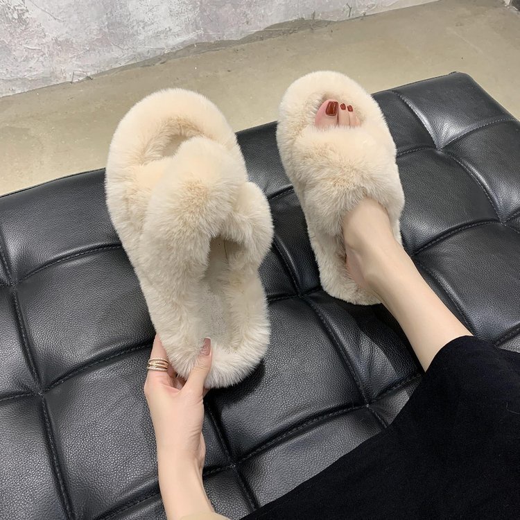 No best sale fur slippers