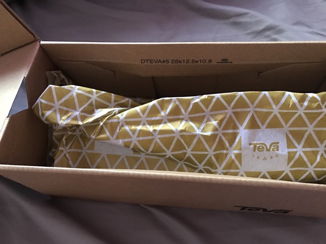 Teva shoe box sandals Authentic box Shopee Malaysia