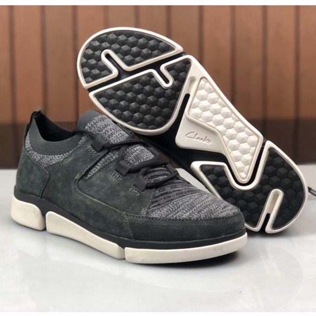 Clarks store tri free