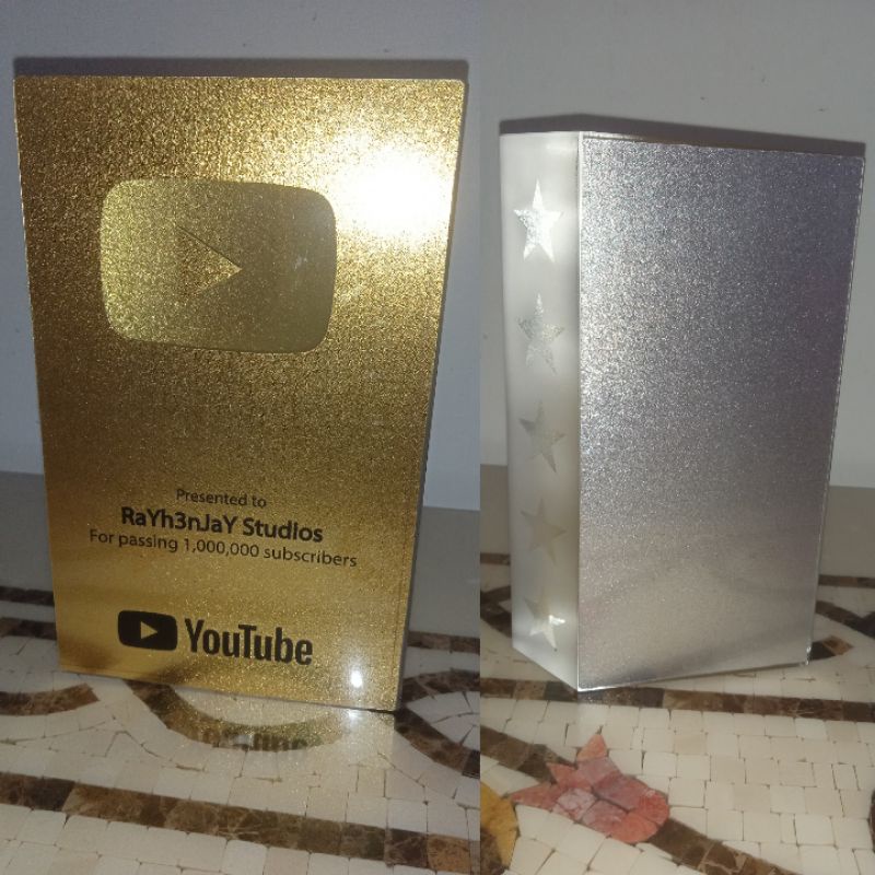 CUSTOM YOUTUBE SILVER & GOLD PLAY BUTTON CRYSTAL AWARD | Shopee Malaysia