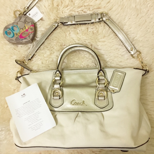 Coach ashley deals signature satchel