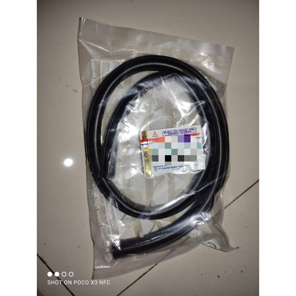 Original mitsubishi ktb canter door slend list rubber | Shopee Malaysia