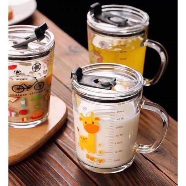 Glass Milk Measuring Cup with Straw (random delivery) | Shopee Malaysia