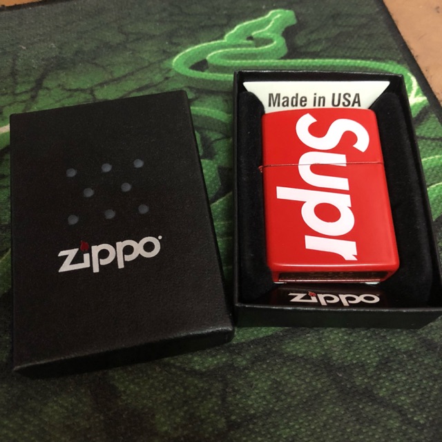 Supreme Logo Zippo Red - SS18 - US