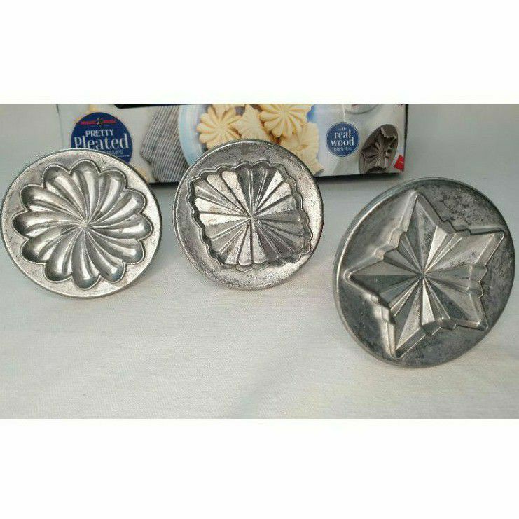 Nordic Ware Pretty Pleated Cookie Stamps Shopee Malaysia