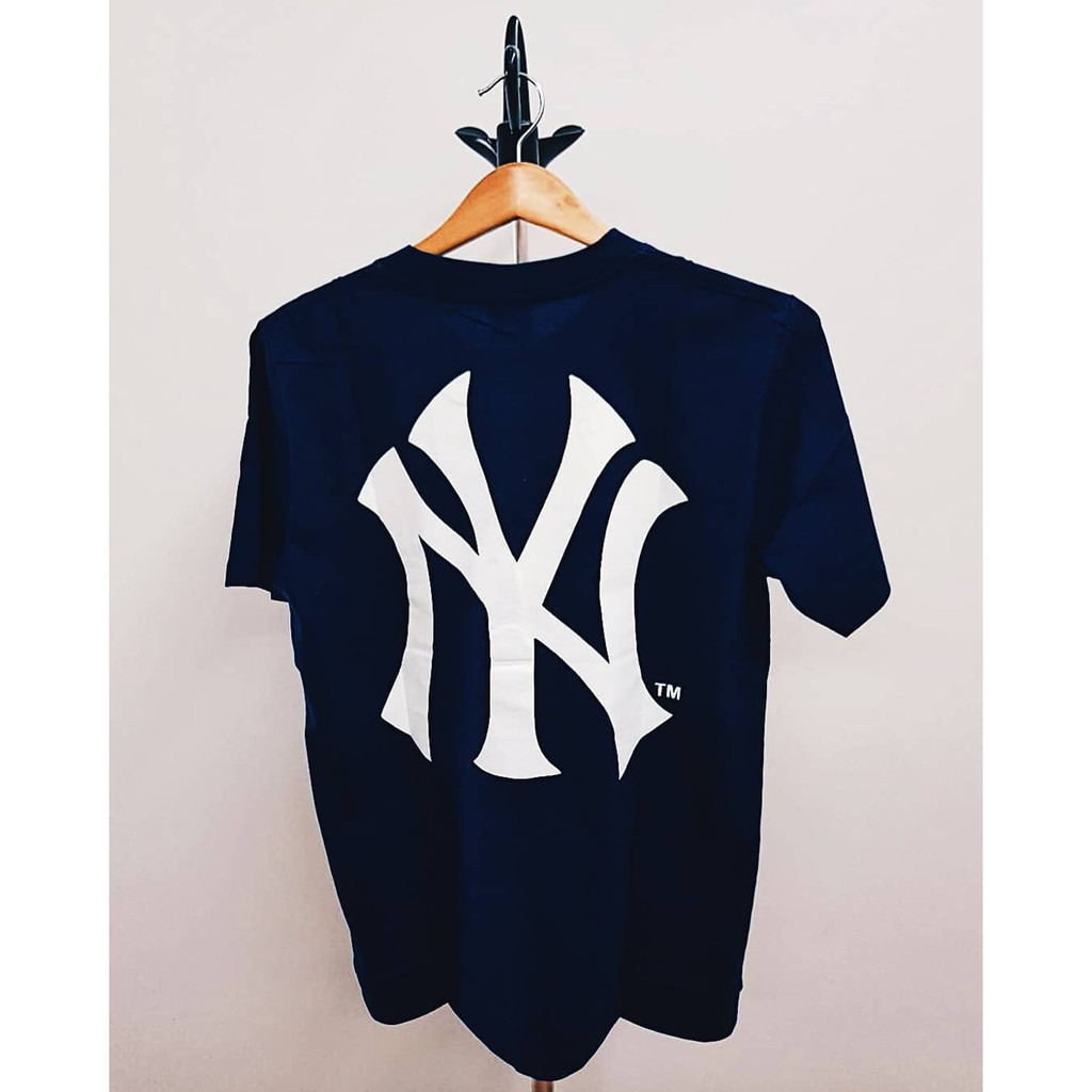 READY STOCK) NEW YORK YANKEES New York Yankees T-Shirt Middle Logo (Unisex), Premium Quality 100% Cotton, Baju Tee New York Yankees Logo Tengah  Lelaki Dan Perempuan