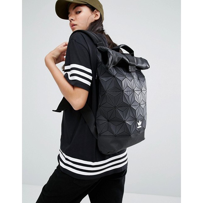 Adidas 3d roll 2025 top backpack malaysia