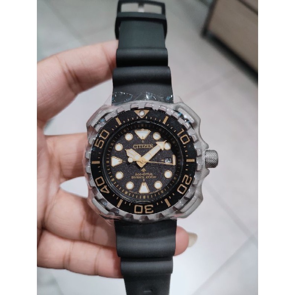 Citizen Orologio Analogico Uomo BN0220-16E, Quadrante Nero In Titanio, Cinturino In Caucciù, 20 Bar - 2