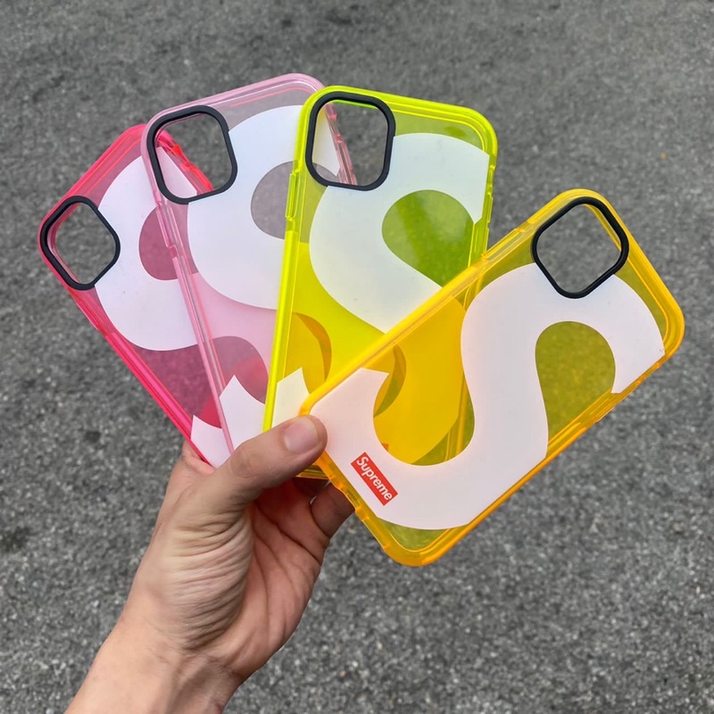 Supreme case hotsell iphone xs max