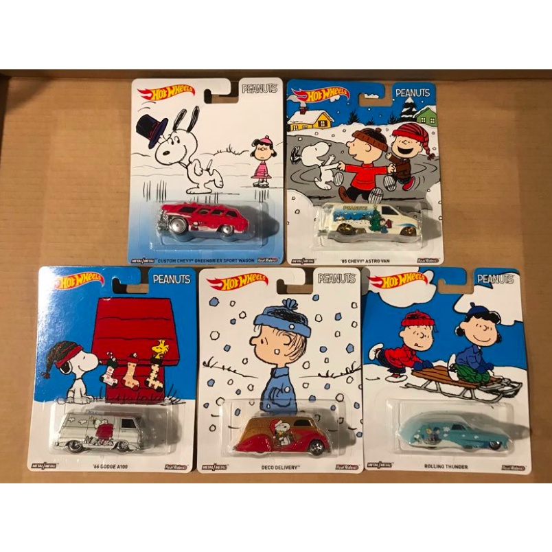 Hot Wheels Pop Culture Peanuts Snoopy Complete Set of 5 '66 Dodge A100