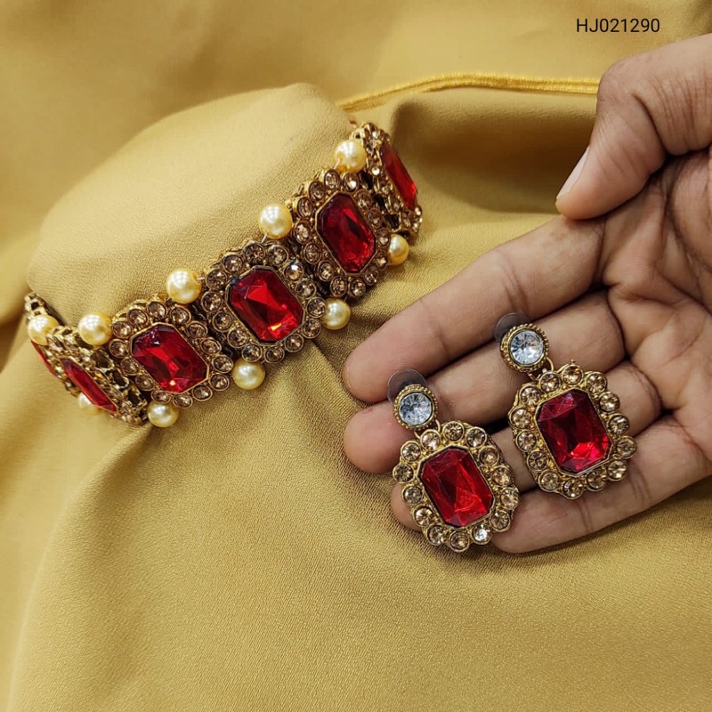 Light Weight Choker Necklace Set Shopee Malaysia