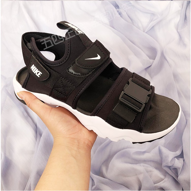 Ready stocks Nike sandals men and women couples summer Velcro thick soled casual sports beach shoes black white CI879