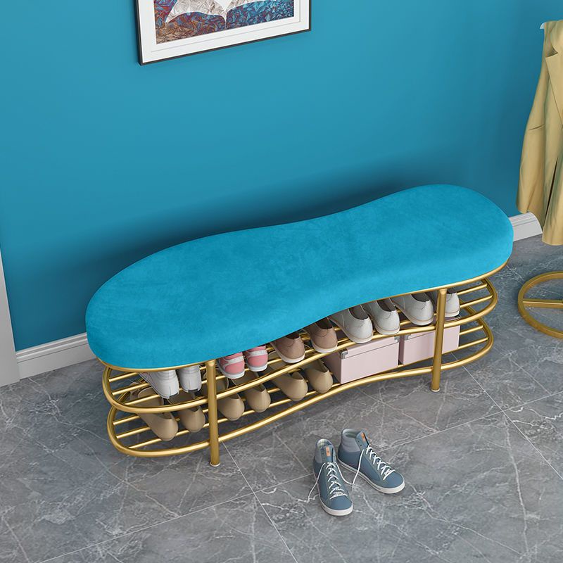 Multifunctional shoe can sit outside the entrance door and