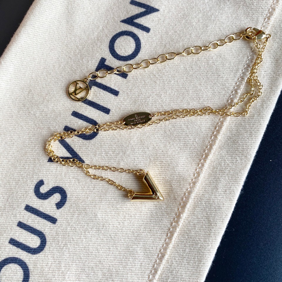 Louis Vuitton Cannes Micro Case Necklace – STYLISHTOP