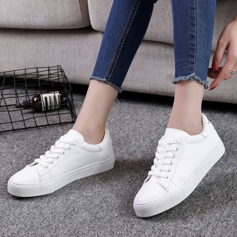 Adidas women flat shoes 2025