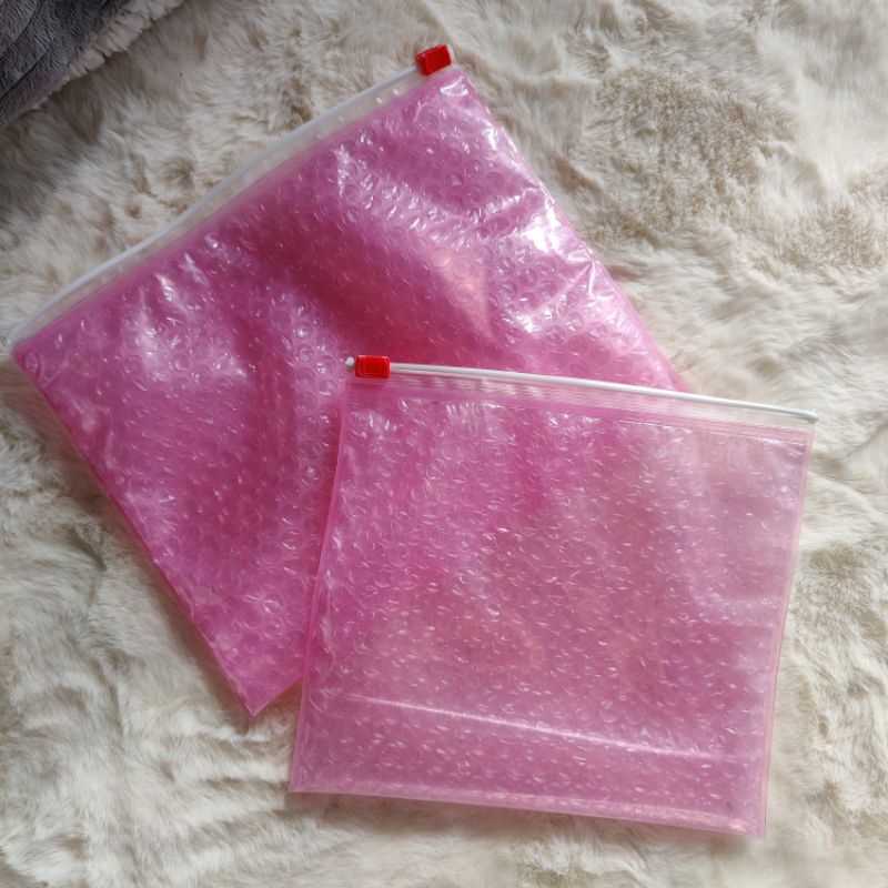 Glossier pink bubble discount pouch