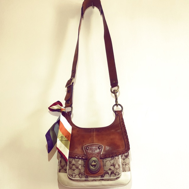 Coach purse legacy online collection