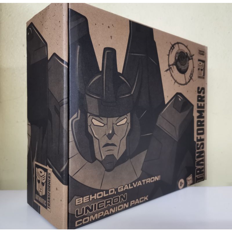 TRANSFORMERS GENERATION SELECTS BEHOLD, GALVATRON! UNICRON COMPANION