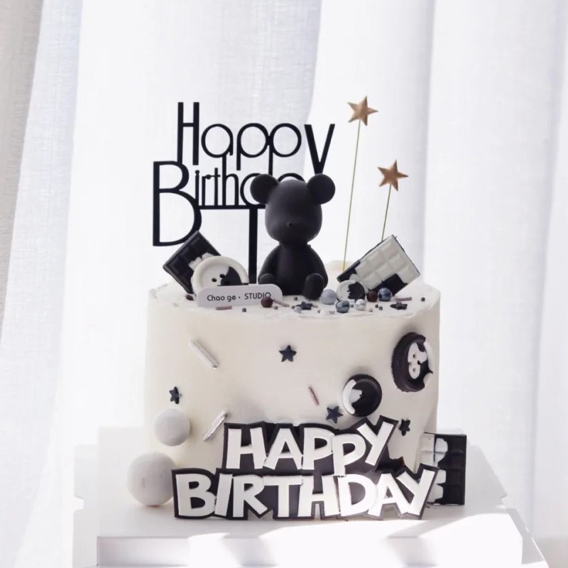 LV Bearbrick Cake *5inch #bearbrick #bearbrickcake #lvcake #birthdaycake  #fondantbearbrick
