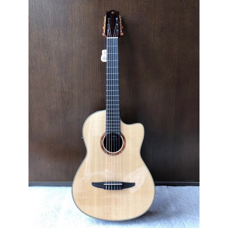 Yamaha NCX1200R Classical Cutaway AcousticElectric Guitar with Hard