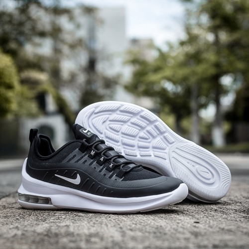 Nike best sale axis black