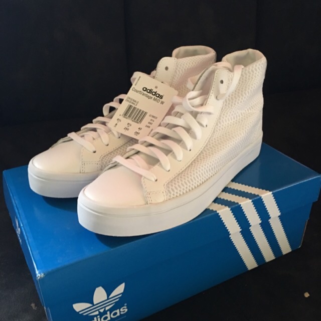 Adidas court vantage outlet malaysia