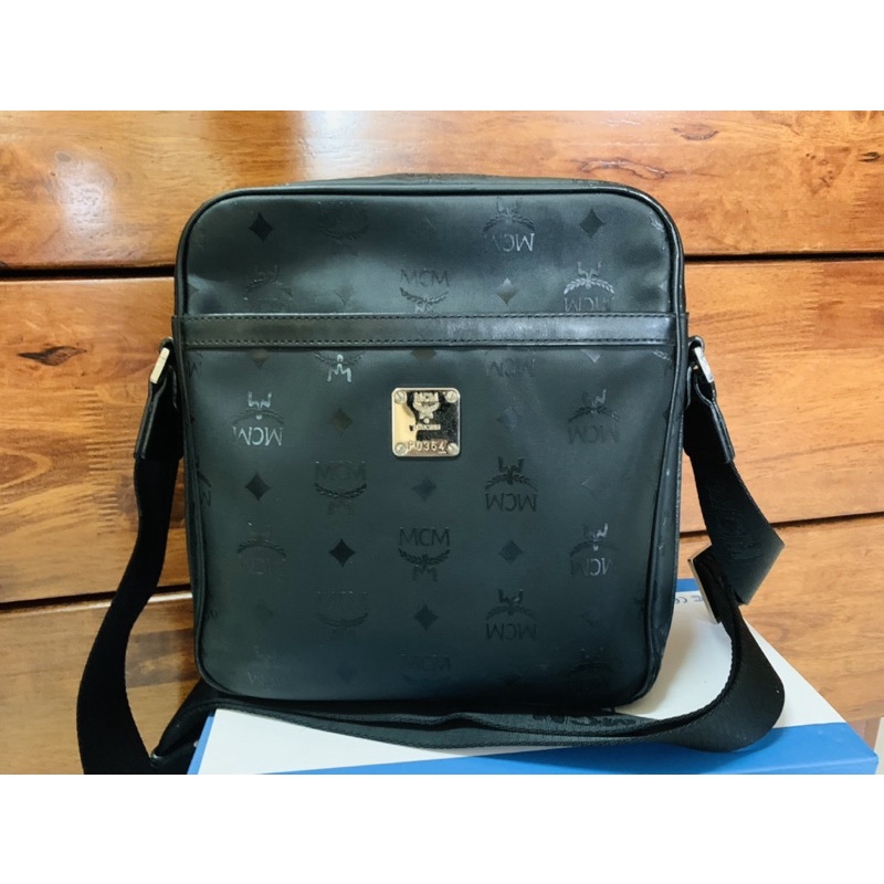 Mcm sling bag outlet men