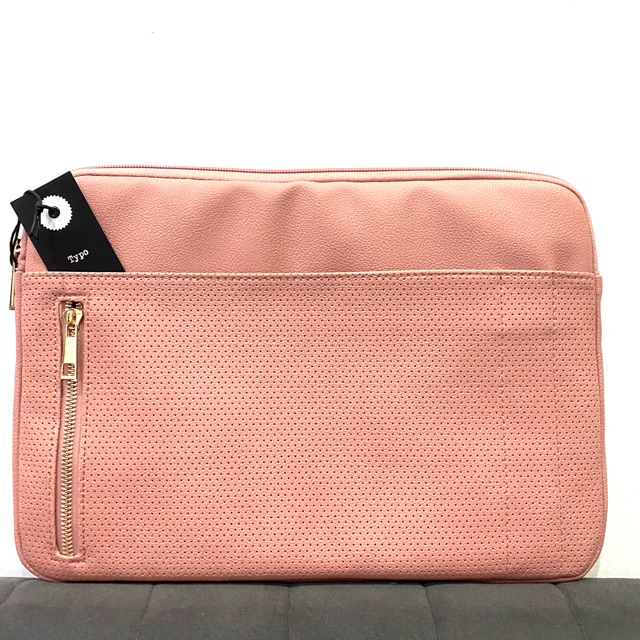 Typo laptop outlet case 15 inch