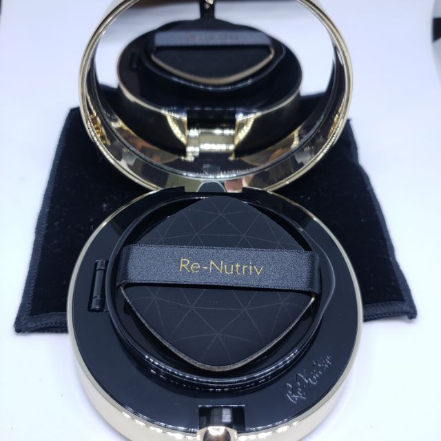 Estee Lauder Re Nutriv Ultra Radiant Serum Cushion with refill