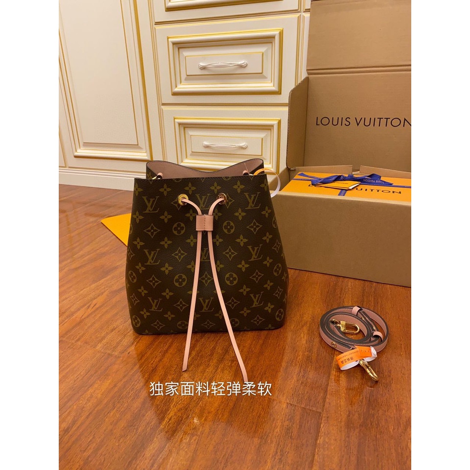 Louis Vuitton Monogram Canvas Neo Bucket Bag Louis Vuitton