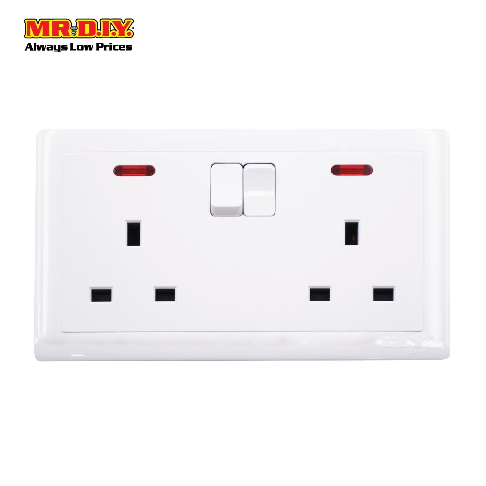Mr Diy Premium 13a 2 Gang Sp Switched Socket Outlet 15cm X 9cm