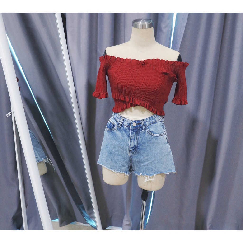 Crop top with short hot sale jeans