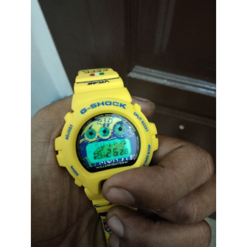 jam DW6900 coustem kuning rossi 46