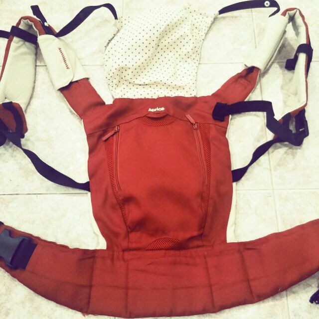PRELOVED SOFT STRUCTURE CARRIER APRICA BABY ERGONOMIC.