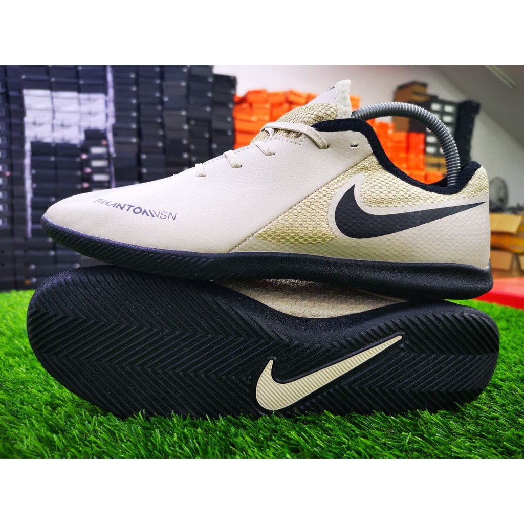 Nike venom futsal store