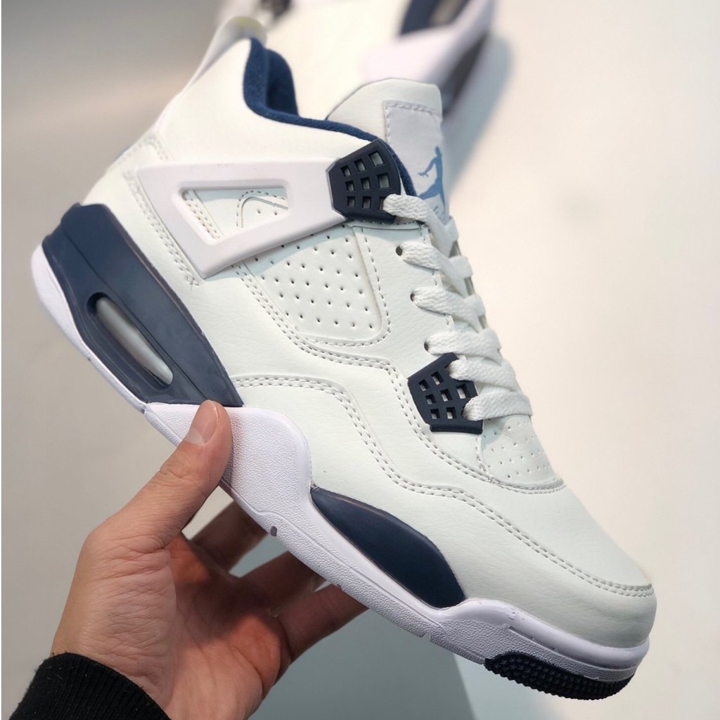 Space jam hot sale jordan 4